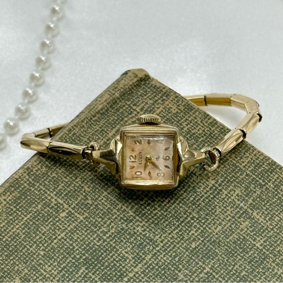 1950's Dainty Elgin De Luxe 10k RGP Wind-Up Watch - Picture 1 of 2